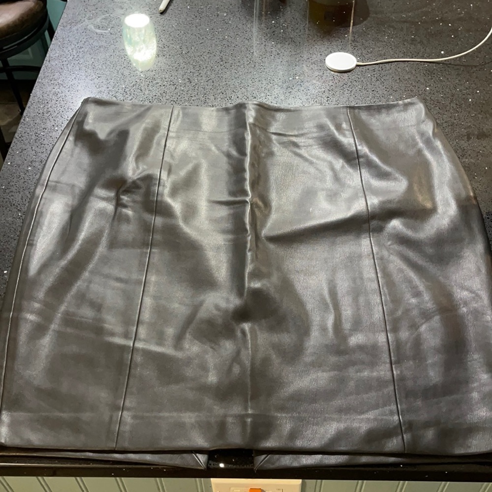 22w fake leather skirt. #2013